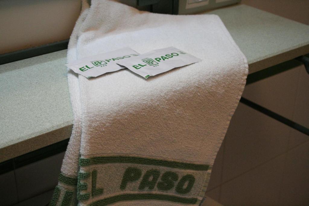 El Paso Hotel Águilas Buitenkant foto